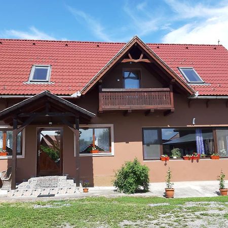 Becze Vanda kulcsosház Lăzarea Exterior foto