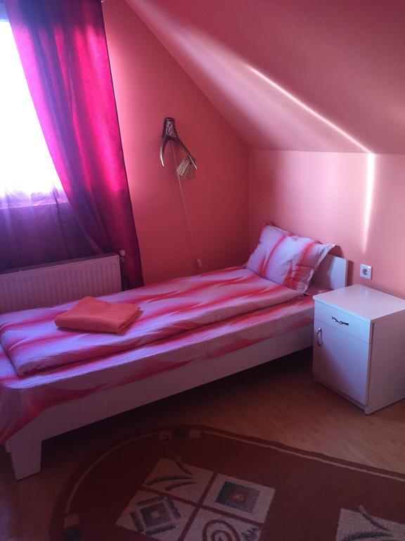 Becze Vanda kulcsosház Lăzarea Exterior foto